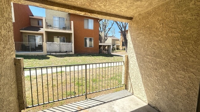 Building Photo - 2Bd Apartment Available For Rent