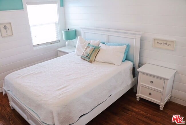 Building Photo - 12842 Walsh Ave