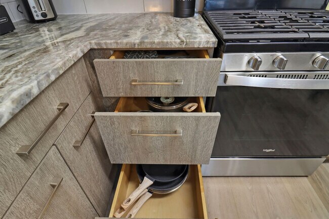 Building Photo - 28294 Ferry Rd