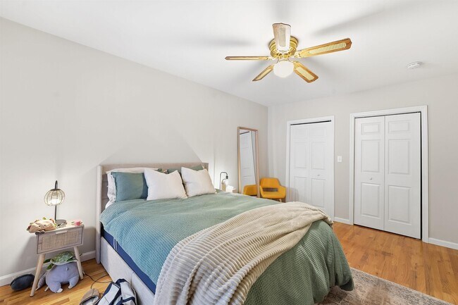 Building Photo - 62 Monroe St