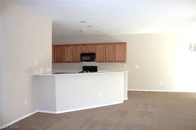 Building Photo - 2212 Sawtooth Mountain Dr