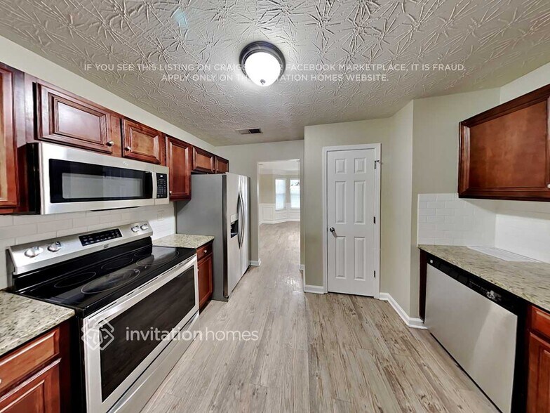 Building Photo - 2245 Corkscrew Way