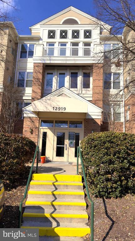 Building Photo - 12919 Alton Square