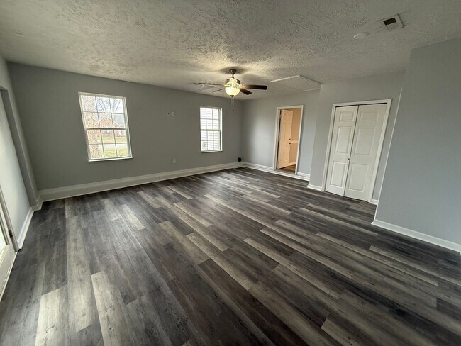 Building Photo - 1730 Azure Way