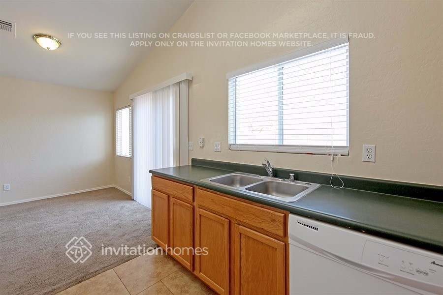 Building Photo - 3463 S 162nd Ave