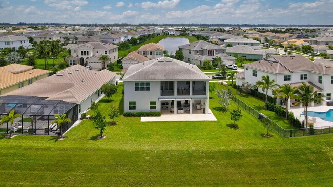 Building Photo - 15866 Orchard Dr