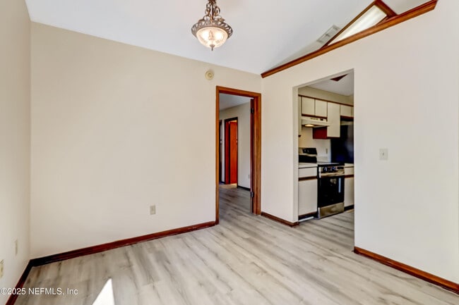 Building Photo - 12015 Cobblewood Ln N