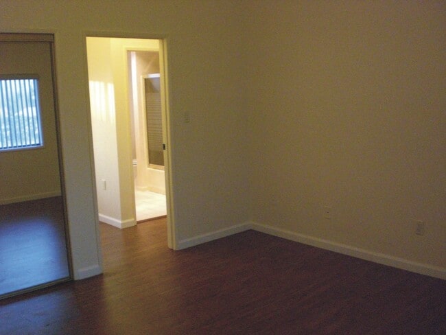 Building Photo - 6407 Gentry Ave
