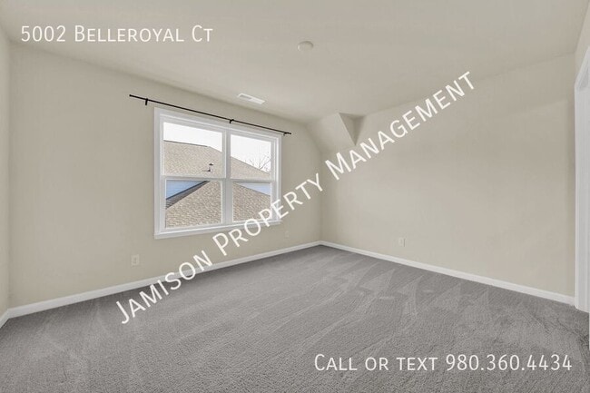 Building Photo - 5002 Belleroyal Ct