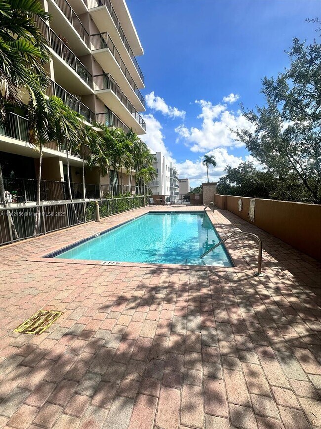 Building Photo - 1690 SW 27th Ave