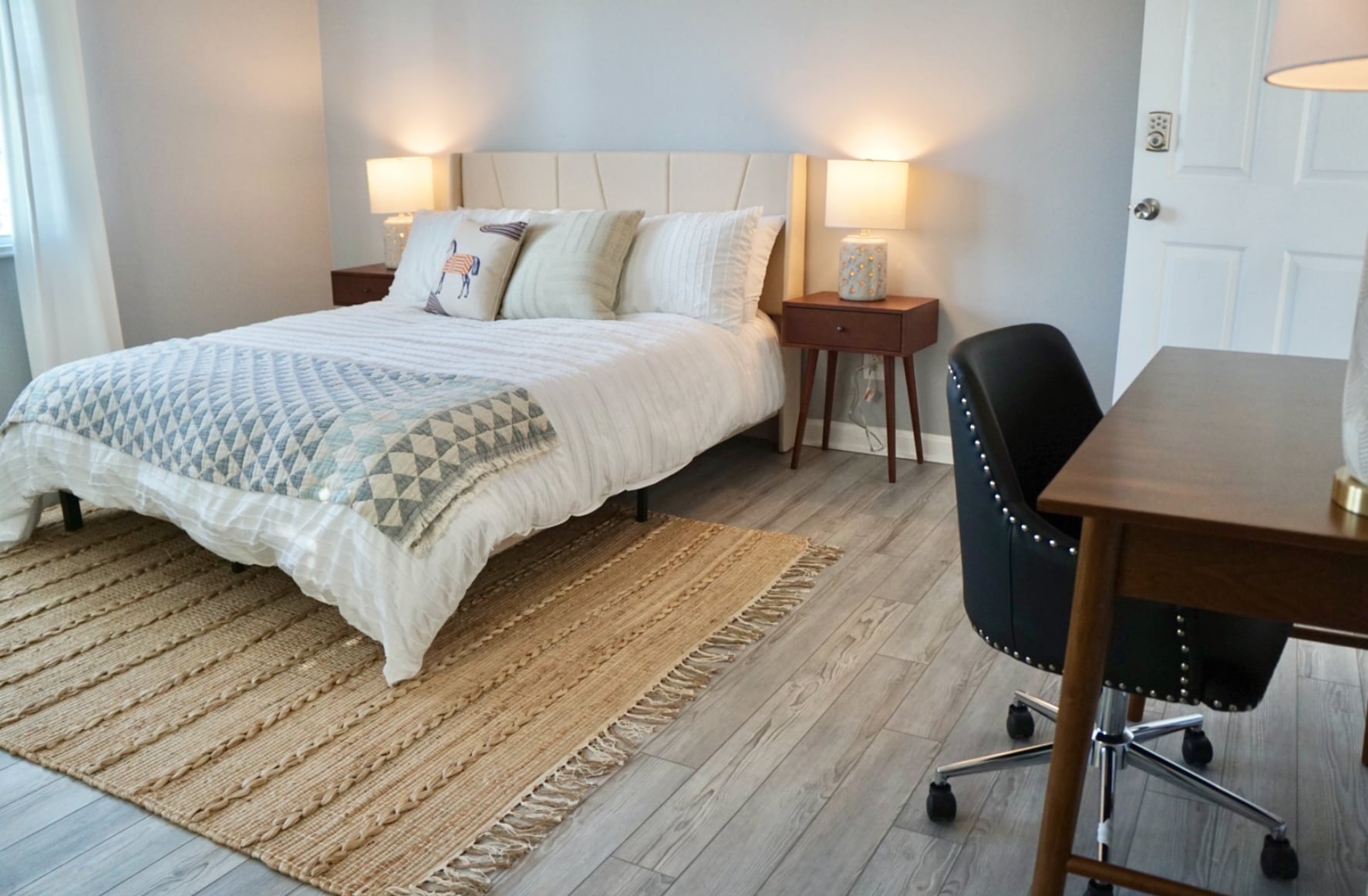 Building Photo - 912 E Spring St