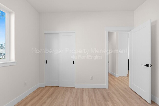 Building Photo - 222 N Sargent Rd