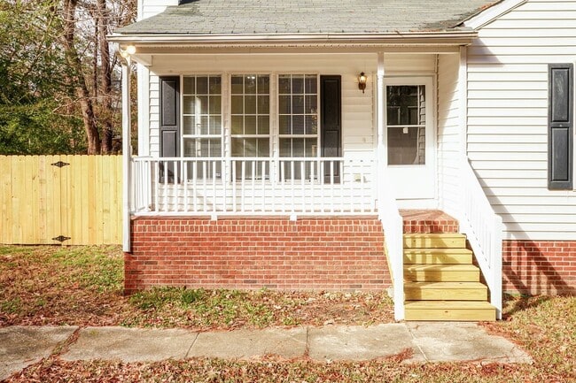 Building Photo - Gorgeous 3 Bedroom Home in Raleigh