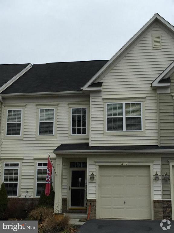 Building Photo - 402 Kintyre Ln