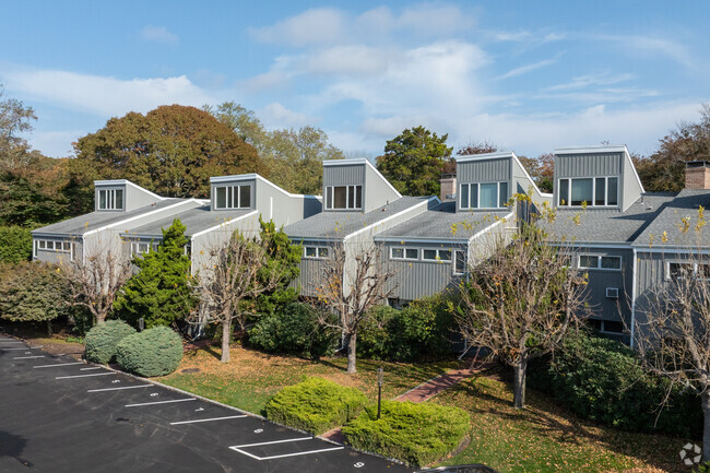 514 Montauk Highway - Hampton Mews Apartments