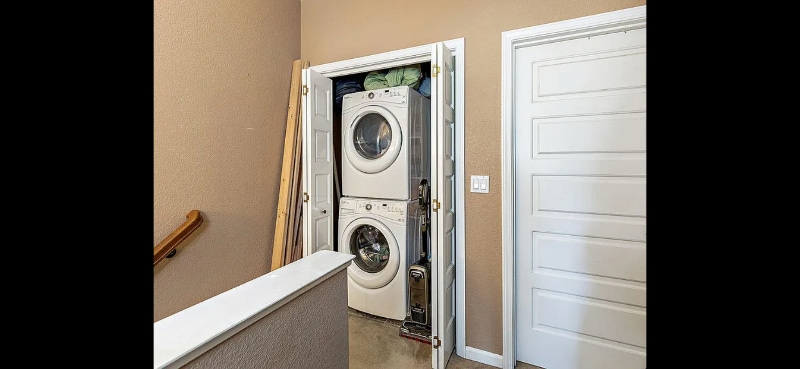 Building Photo - 1716 SE Softwood Way