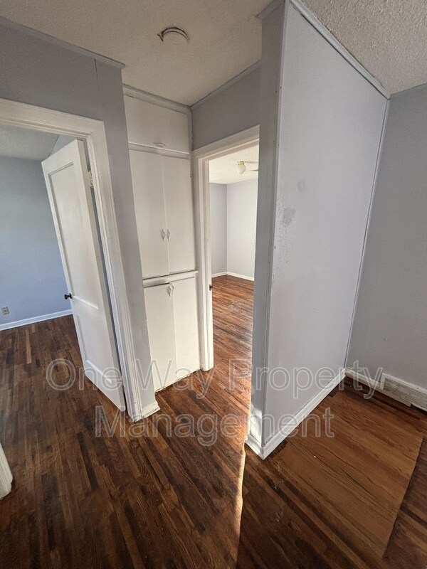 Building Photo - 1912 N Grove St