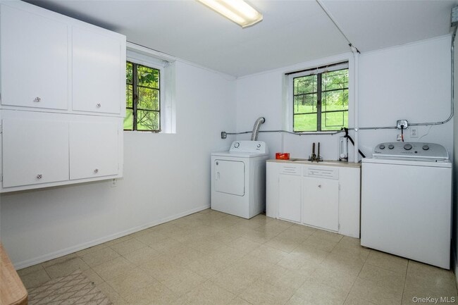 Building Photo - 25 Crosshill Rd