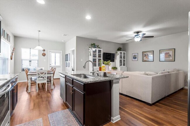 Building Photo - 1300 Ferryman Dr