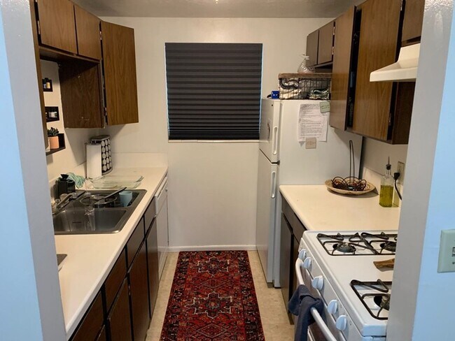 Building Photo - 1B/1B Pet Friendly Apartment South of BYU