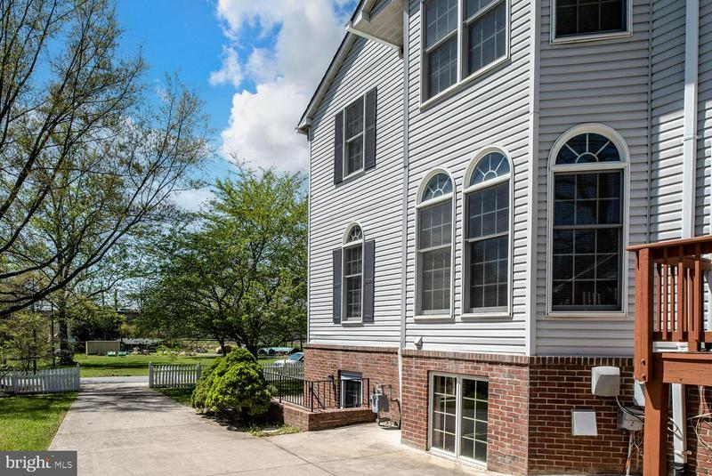 Building Photo - 2725 Oldewood Dr