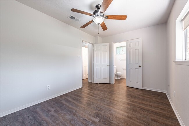 Building Photo - 502 Bellmar Ln