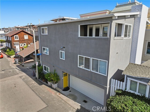 Building Photo - 116 5th Pl