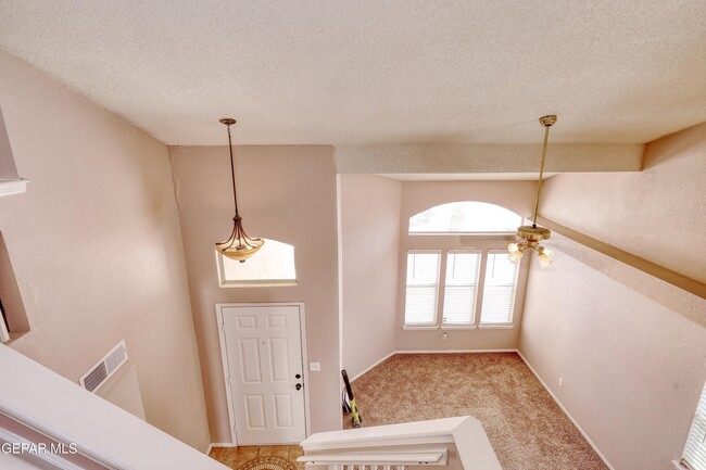 Building Photo - 12209 Chato Villa Dr