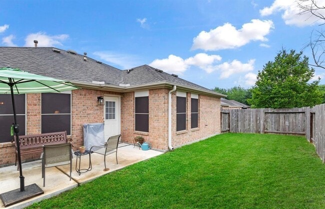 Building Photo - 22848 Lantern Hills Dr