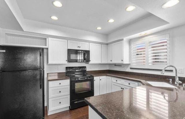 Building Photo - 6880 Hyde Park Dr