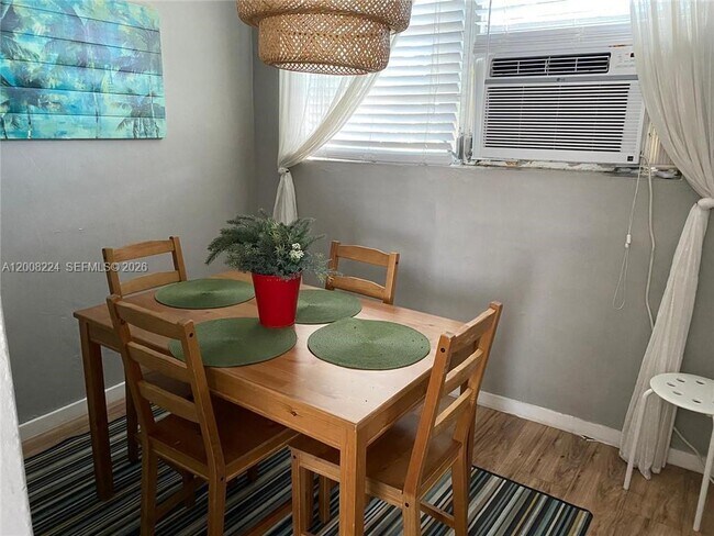 Building Photo - 375 SW 19th Ave