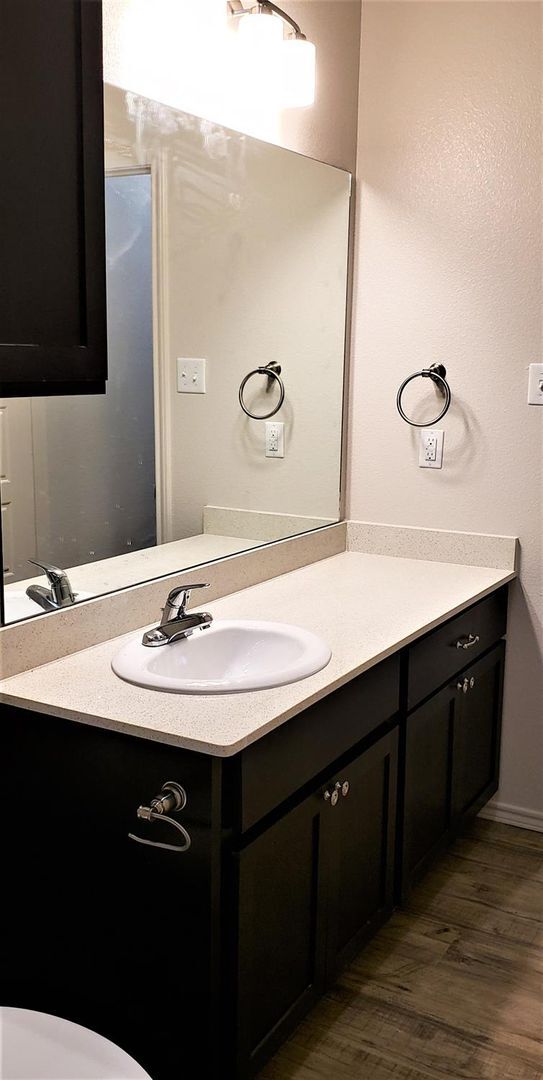 Building Photo - Cooper ISD- Luxury Duplex in Southwest Lub...