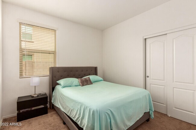 Building Photo - 1610 E Jardin Pl