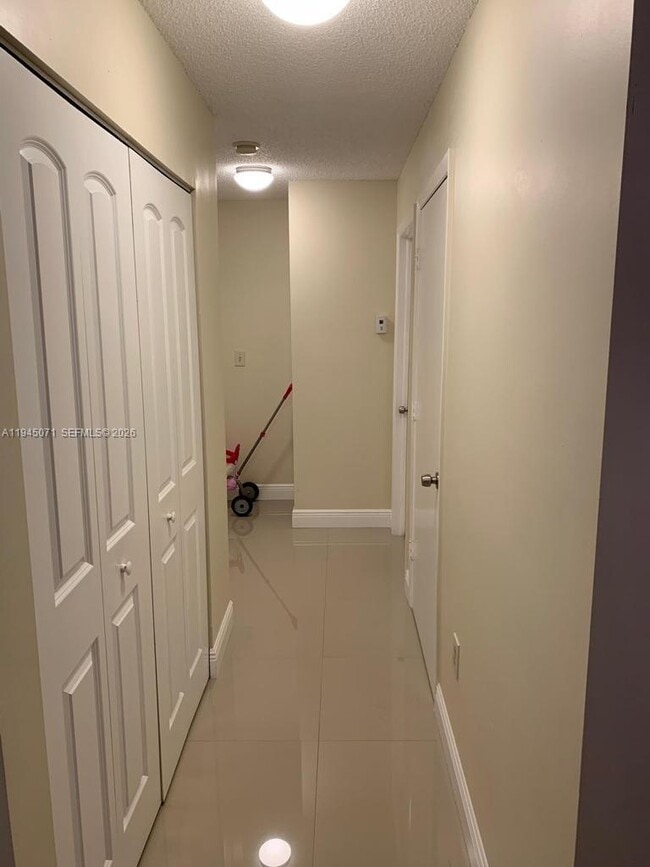 Building Photo - 240 NW 114th Ave