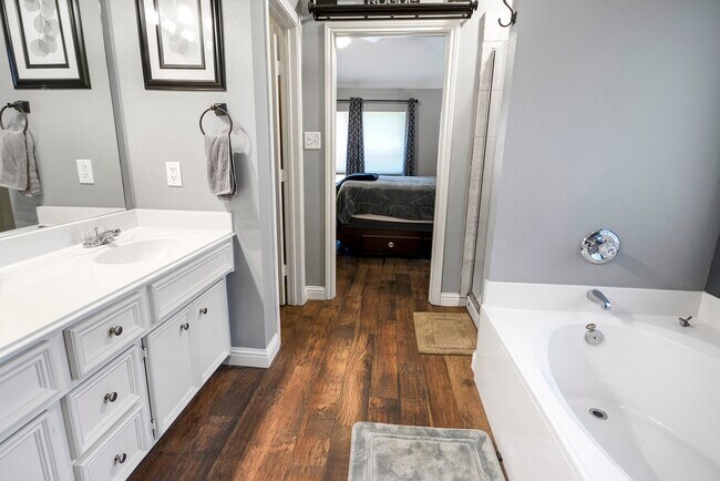 Building Photo - 28139 Canyon Wren Dr