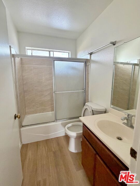 Building Photo - 207 E Ave 39