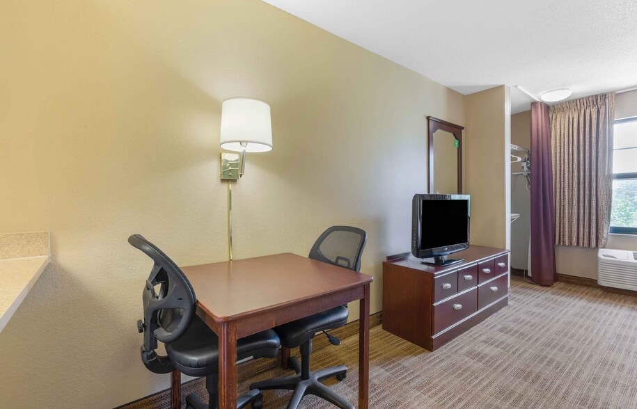 Building Photo - Furnished Studio-Dallas - Plano Parkway