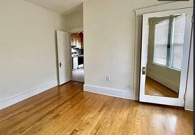 Building Photo - 24 Somerset St