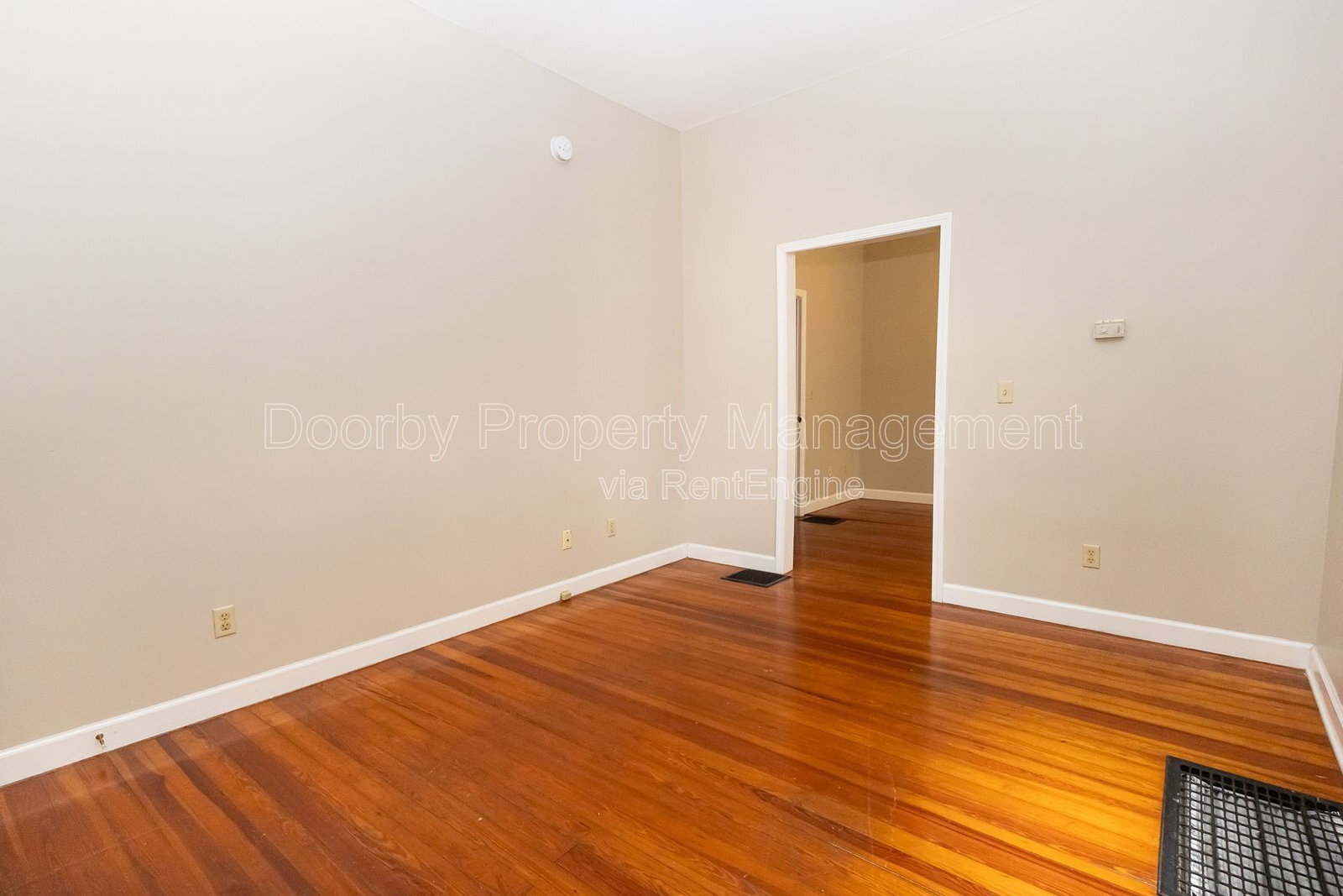 Building Photo - 318 Tremont St