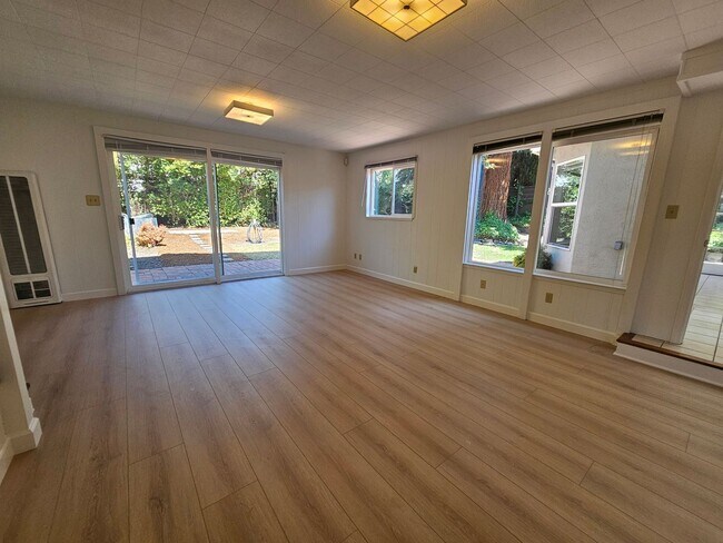 Building Photo - REGAL 4 Bed/3 Bath Home in FREMONT