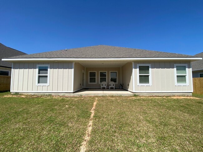 Building Photo - 3398 Southwind Dr