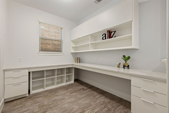 Building Photo - 11219 Albany Meadow Ln