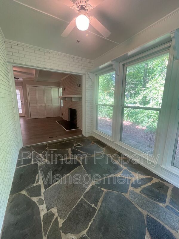 Building Photo - 224 Cold Creek Dr