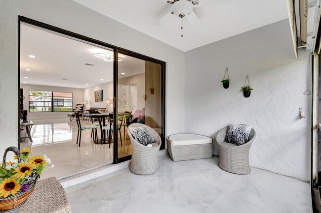 Building Photo - 9780 Parkinsonia Tree Trail