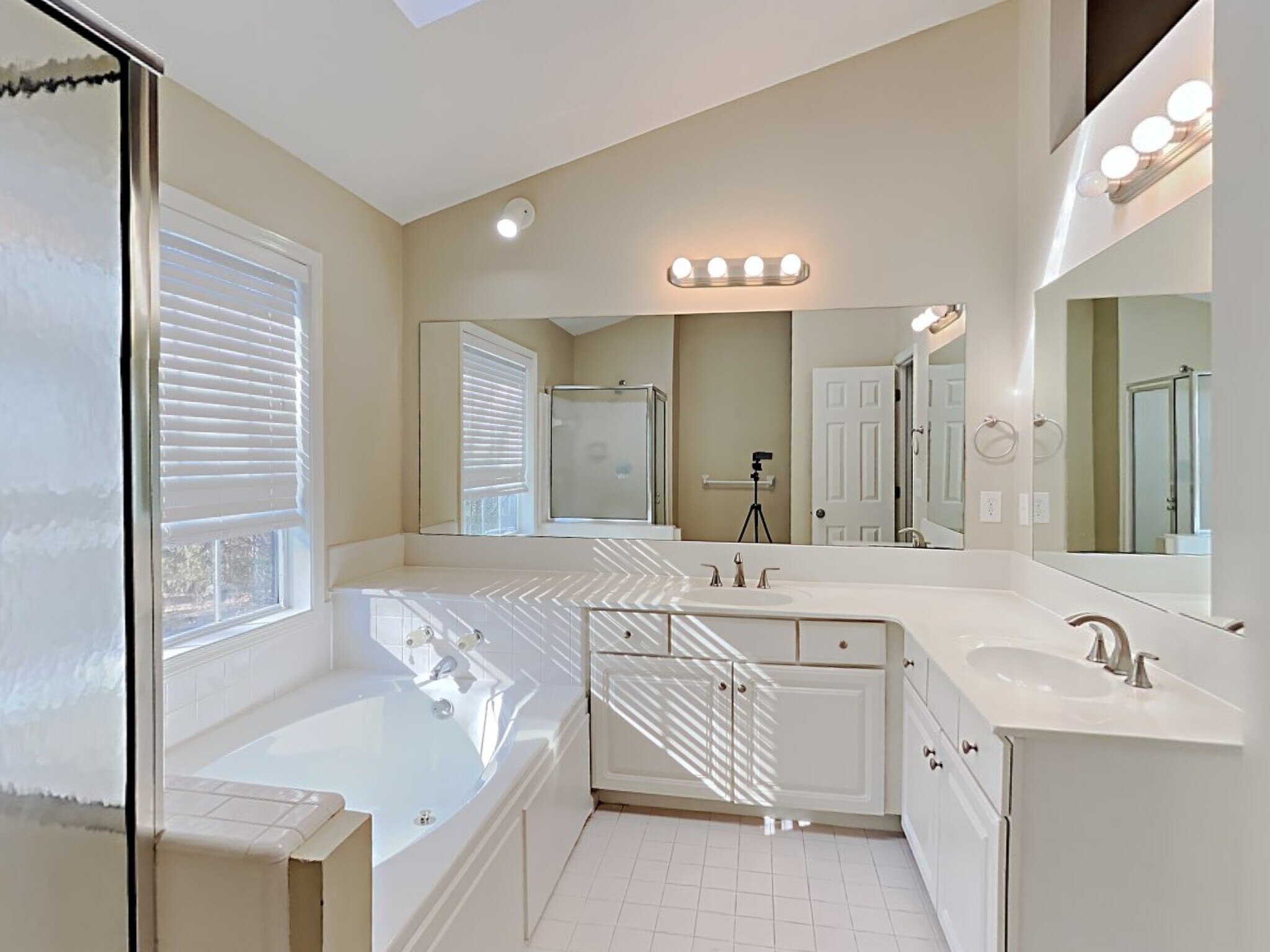 Building Photo - 1785 Summit Edge Cir