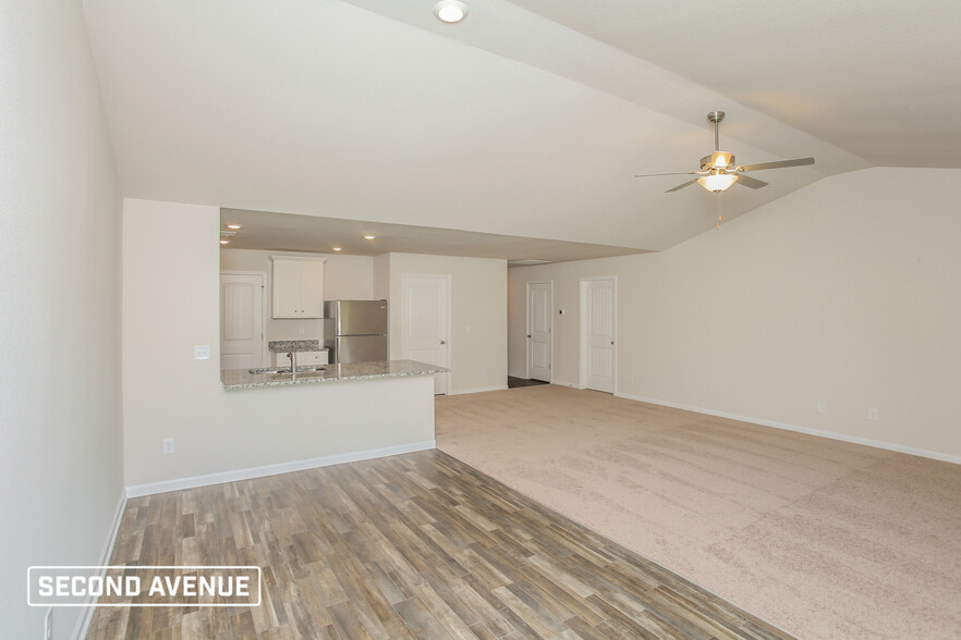 Building Photo - 317 Greenwood Valley Ct