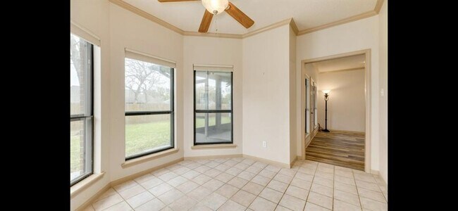 Building Photo - 112 Portulaca St