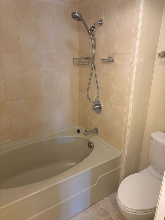 Building Photo - Two Bedroom Two Bath, plus Office Townhouse in Aptos