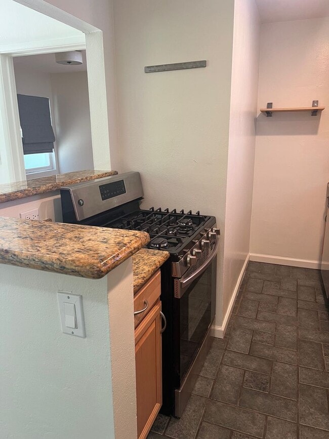 Building Photo - Charming Cottage in North Park!