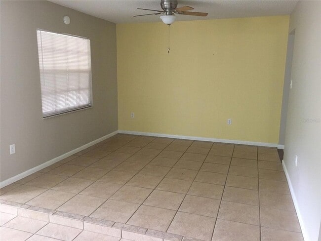 Building Photo - 210 SE 53rd Ct